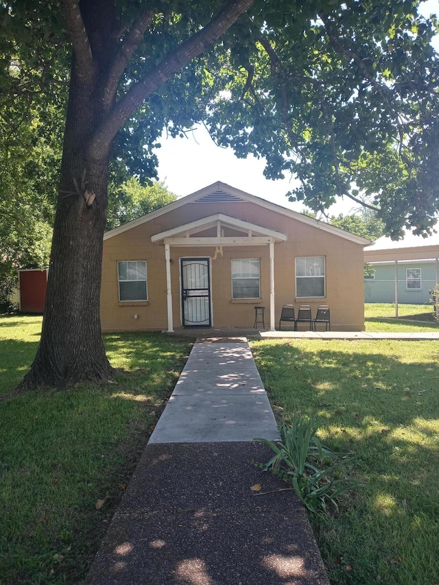 1513 Mountain View Ct, Chattanooga, TN 37409 - bungalow-style house featuring a front yard