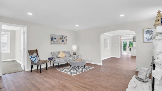 1514 Prigmore Rd, Chattanooga, TN 37412 - sitting room featuring arched walkways, wood finished floors, and recessed lighting