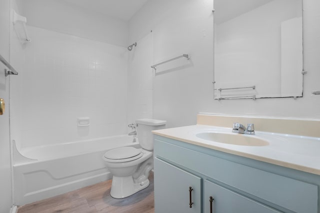 900 Mountain Creek Rd Unit E66, Chattanooga, TN 37405 - full bathroom featuring vanity, wood finished floors, and tub / shower combination