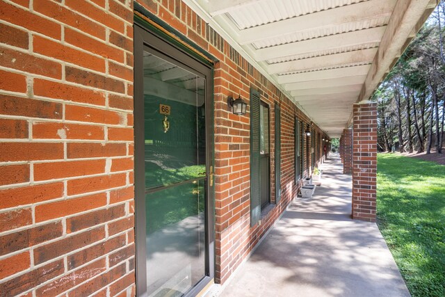 900 Mountain Creek Rd Unit E66, Chattanooga, TN 37405 - view of covered porch