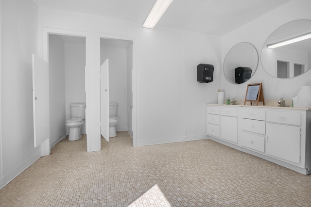 900 Mountain Creek Rd Unit E66, Chattanooga, TN 37405 - full bath featuring toilet and vanity