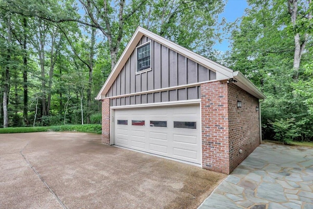 5 Woodland Way, Chattanooga, TN 37419 - view of detached garage