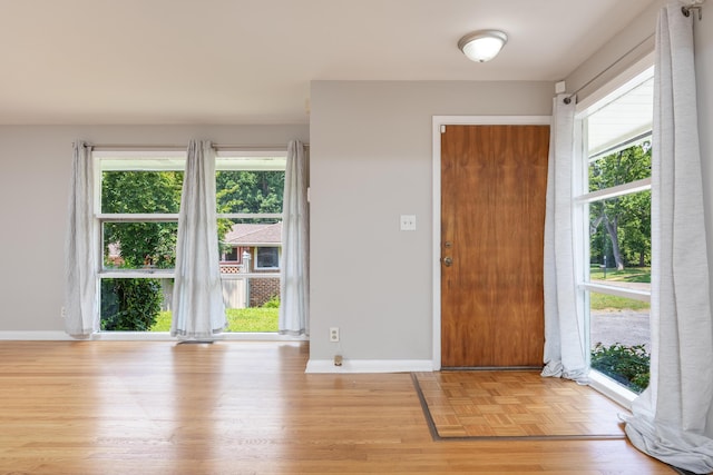 4412 Live Oak Ln, Chattanooga, TN 37411 - entryway with baseboards and light wood finished floors