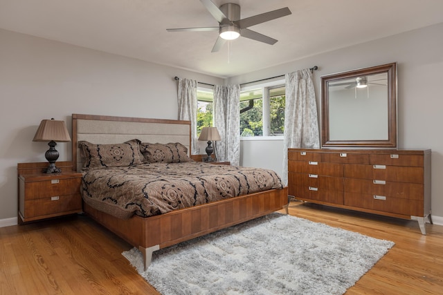 4412 Live Oak Ln, Chattanooga, TN 37411 - bedroom with wood finished floors and ceiling fan