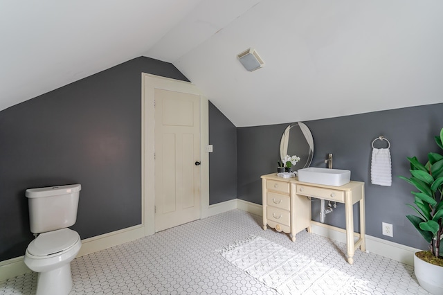4503 Saint Elmo Ave, Chattanooga, TN 37409 - bathroom featuring a sink and vaulted ceiling