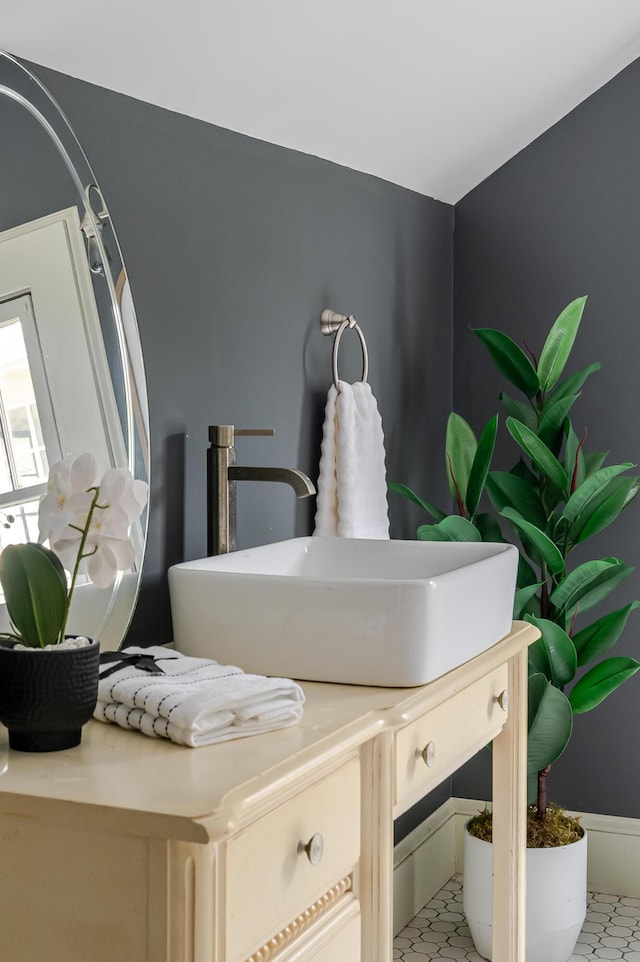 4503 Saint Elmo Ave, Chattanooga, TN 37409 - bathroom view of a sink