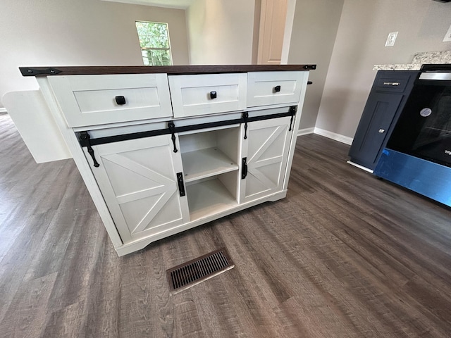 4594 Lee Dr NW, Cleveland, TN 37312 - detailed view of wood finished floors