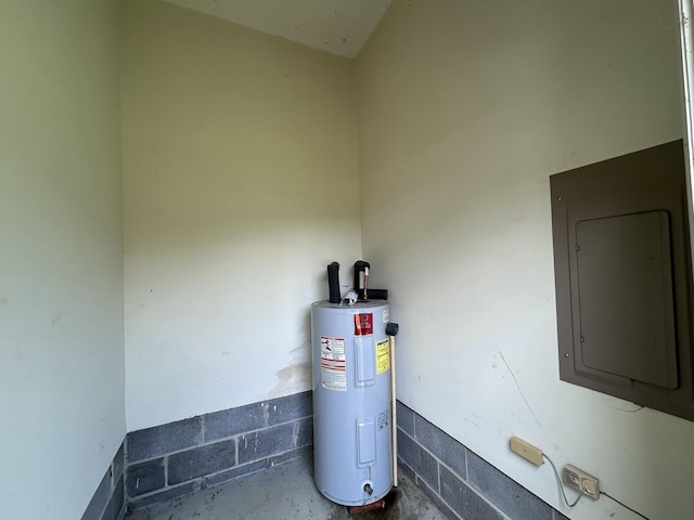 4594 Lee Dr NW, Cleveland, TN 37312 - utility room featuring water heater and electric panel