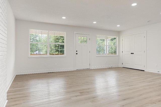 8208 Hixson Springs Rd, Signal Mountain, TN 37377 - foyer entrance featuring light wood-style floors and recessed lighting