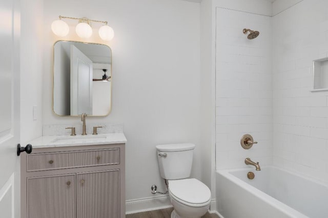 8208 Hixson Springs Rd, Signal Mountain, TN 37377 - full bathroom with vanity and washtub / shower combination