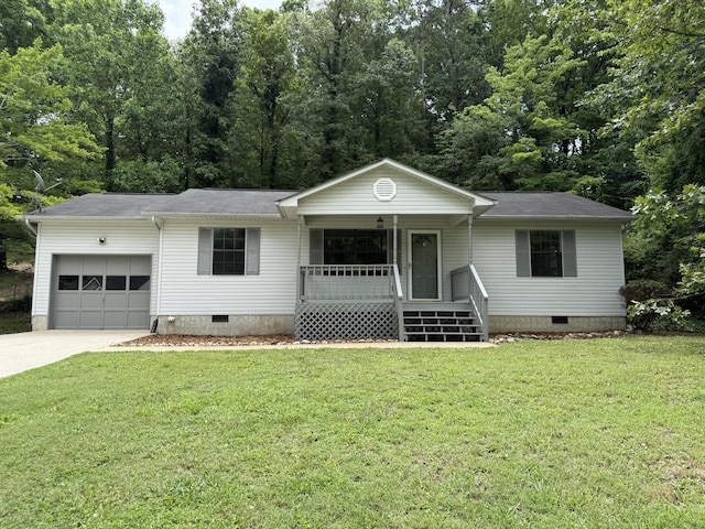 9424 Fuller Rd, Chattanooga, TN 37421 - single story home with crawl space, covered porch, a garage, and a front yard