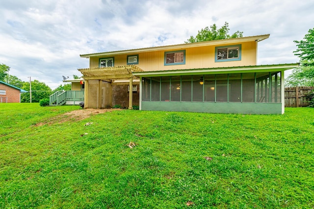 1027 Crestridge Dr, Rossville, GA 30741 - back of property with a sunroom