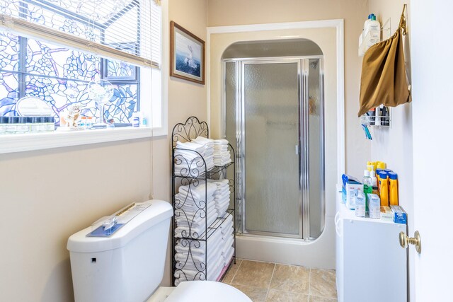 4433 Live Oak Ln, Chattanooga, TN 37411 - bathroom featuring plenty of natural light and a stall shower