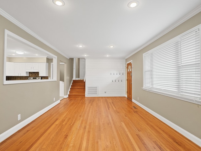 957 Elaine Trl, Chattanooga, TN 37421 - unfurnished living room featuring recessed lighting, light wood-style flooring, and crown molding