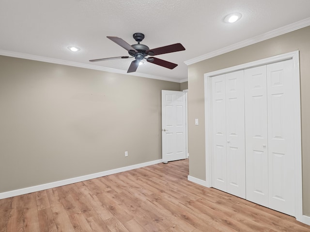 957 Elaine Trl, Chattanooga, TN 37421 - unfurnished bedroom with light wood-style flooring, recessed lighting, crown molding, a closet, and a ceiling fan