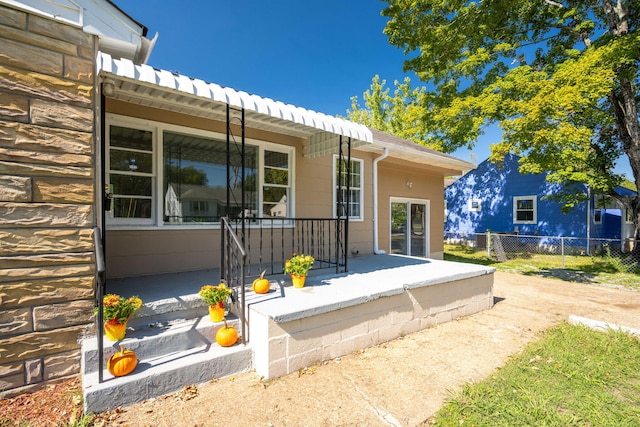 607 Parkview Dr, Chattanooga, TN 37411 - back of property featuring covered porch