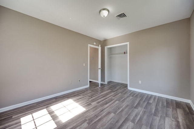 607 Parkview Dr, Chattanooga, TN 37411 - unfurnished bedroom with wood finished floors and a closet