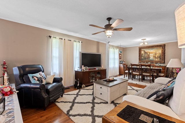 1008 Panorama Dr, Chattanooga, TN 37421 - living area featuring light wood-style floors, ornamental molding, and ceiling fan