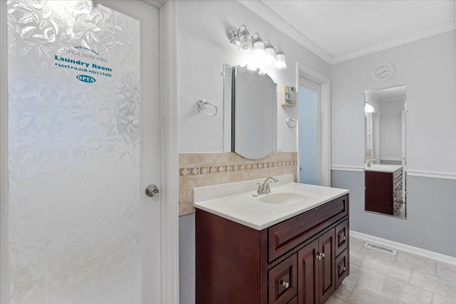 5146 Creek Bend Cir NW, Cleveland, TN 37312 - bathroom with vanity and crown molding