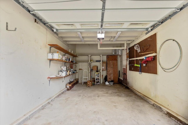5146 Creek Bend Cir NW, Cleveland, TN 37312 - garage featuring a garage door opener