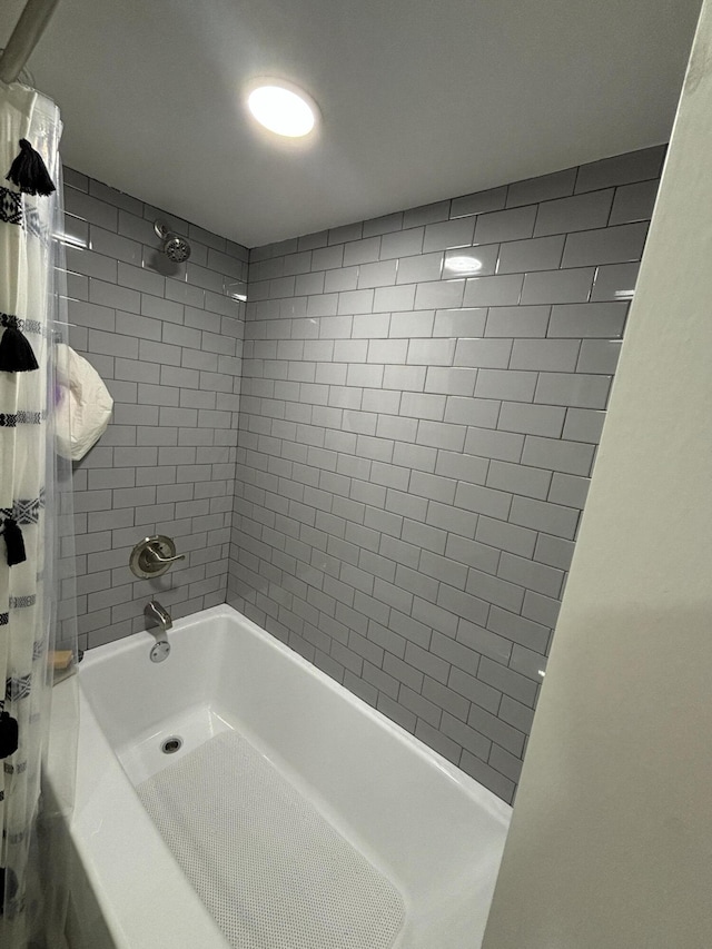 87 Lawrence Dr, Ringgold, GA 30736 - full bathroom with shower / bath combo