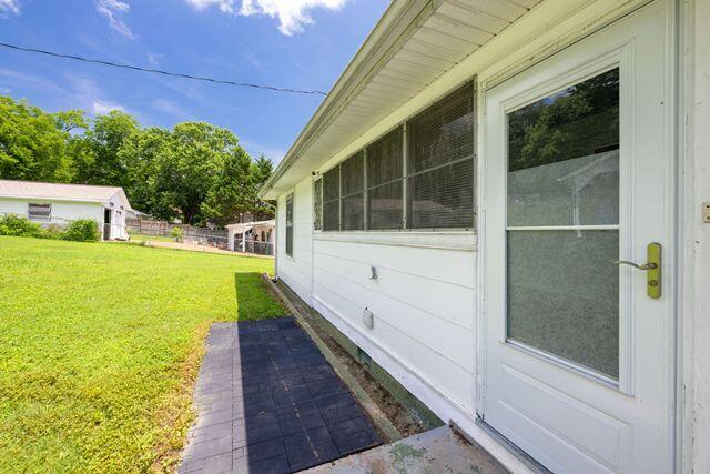 3313 Harrison Pike, Chattanooga, TN 37416 - view of grassy yard