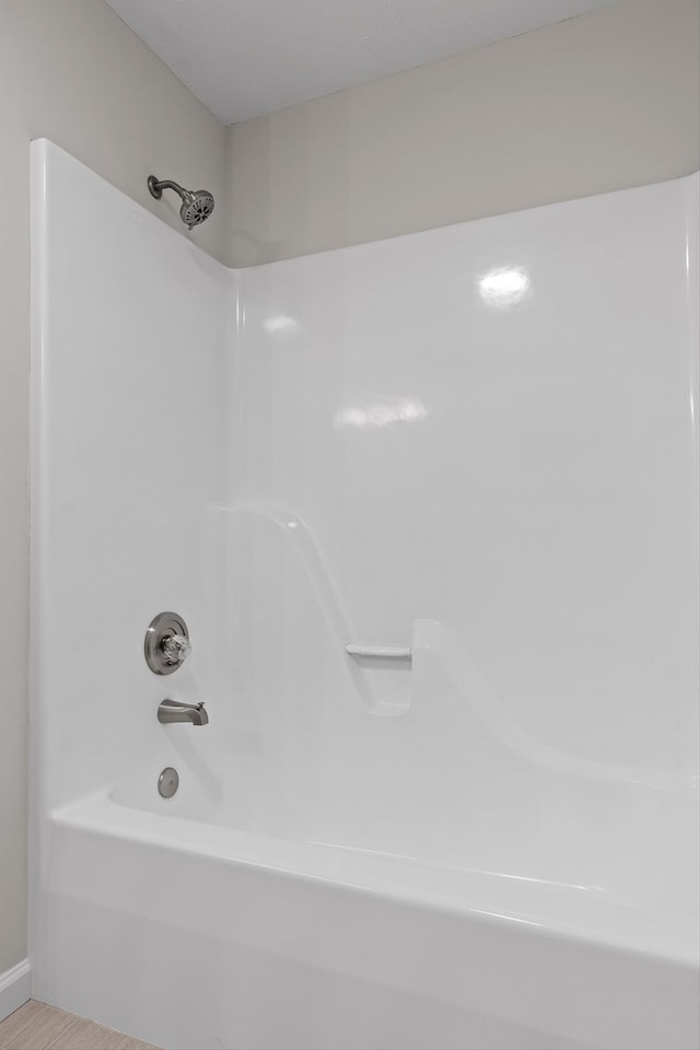 8512 Creek Stone Dr, Chattanooga, TN 37421 - bathroom featuring bathing tub / shower combination