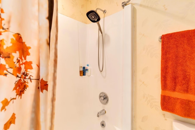 401 Mcfarland Rd Unit 3, Lookout Mountain, GA 30750 - bathroom with shower / bathtub combination and toilet