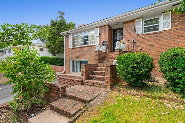 1339 Cloverdale Cir, Hixson, TN 37343 - view of front of property with brick siding and a chimney