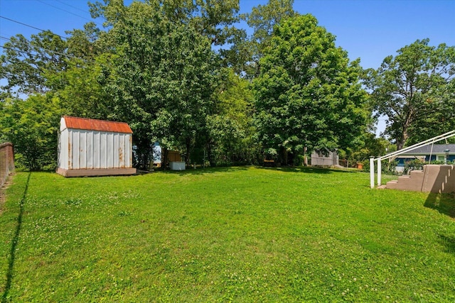 1339 Cloverdale Cir, Hixson, TN 37343 - view of yard featuring a storage shed