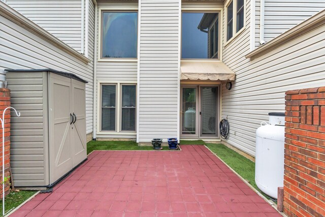 7414 Hamilton Run Dr, Chattanooga, TN 37421 - view of patio / terrace featuring a shed