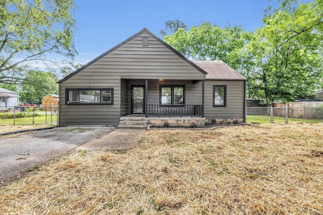 1610 Truman Ave, Chattanooga, TN 37412 - view of front facade featuring a porch and a gate