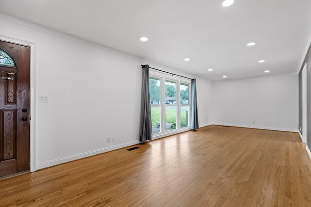 608 Maple Ln, Chattanooga, TN 37412 - spare room with crown molding, light wood finished floors, and recessed lighting