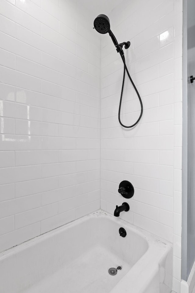 608 Maple Ln, Chattanooga, TN 37412 - full bath with bathtub / shower combination