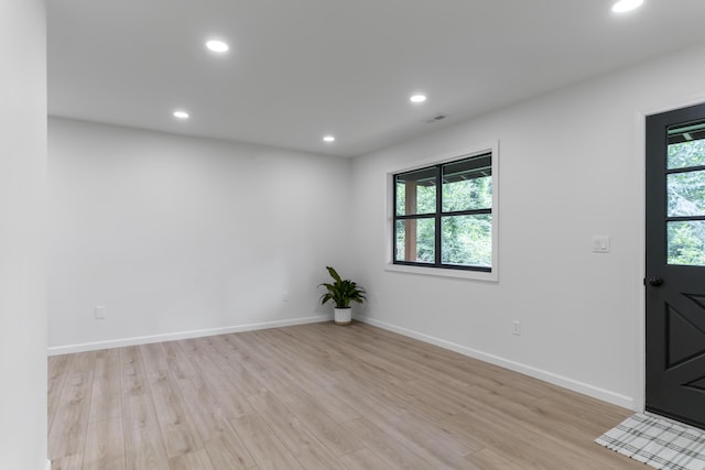 4217 W Rd, Signal Mountain, TN 37377 - foyer entrance featuring light wood-type flooring and recessed lighting
