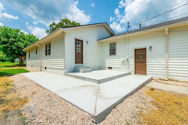 711 2nd St, South Pittsburg, TN 37380 - rear view of property featuring crawl space and a patio area