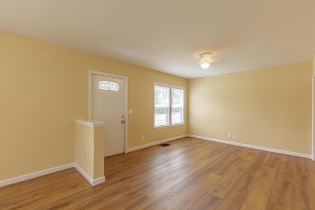 129 N Moore Rd, Chattanooga, TN 37411 - entrance foyer with light wood-type flooring