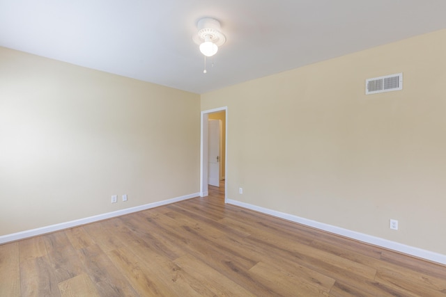 129 N Moore Rd, Chattanooga, TN 37411 - unfurnished room featuring wood finished floors and a ceiling fan