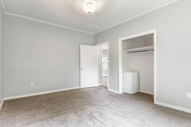 1 W 10th St, Chickamauga, GA 30707 - unfurnished bedroom featuring crown molding, carpet flooring, and a closet