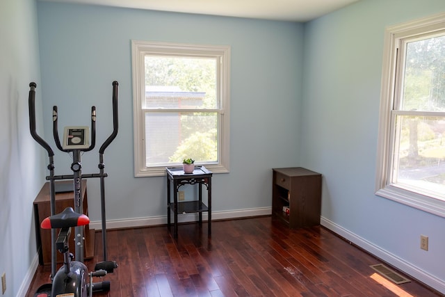 4619 Lake Haven Dr, Chattanooga, TN 37416 - exercise area with dark wood finished floors and baseboards