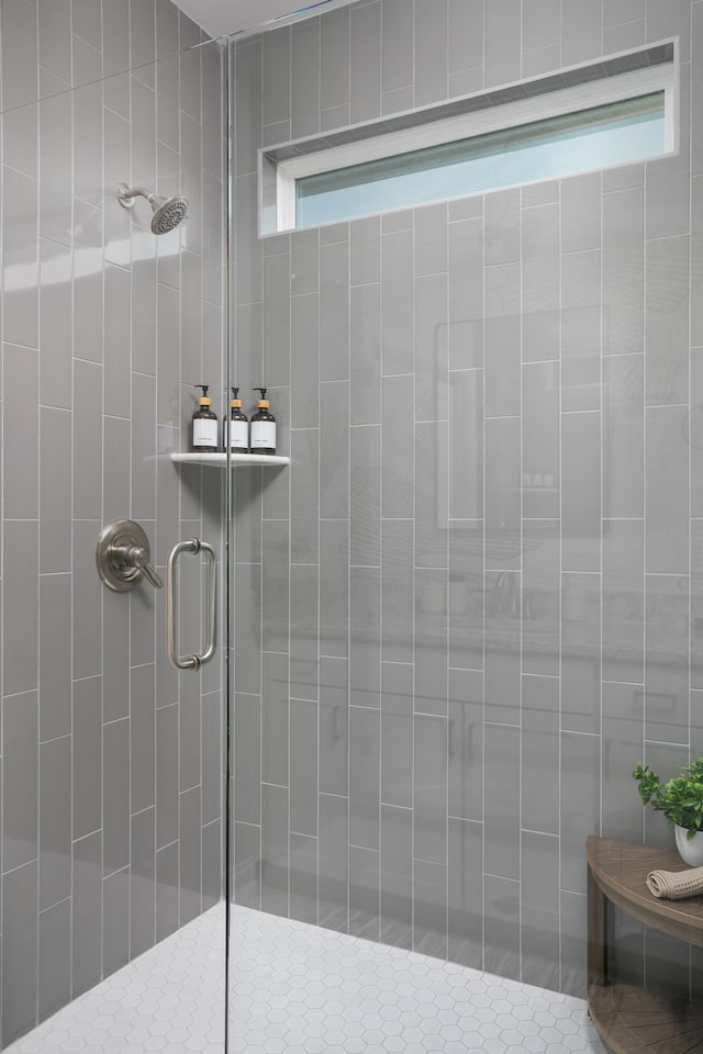 147 Honeycomb Ln, Chattanooga, TN 37421 - bathroom featuring a shower stall
