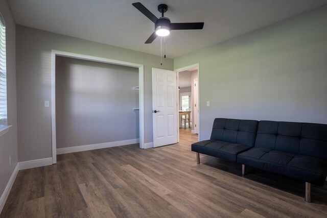 316 Old Hales Gap Rd, Trenton, GA 30752 - sitting room with wood finished floors and ceiling fan
