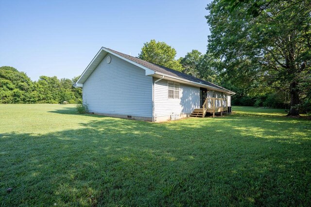 316 Old Hales Gap Rd, Trenton, GA 30752 - view of side of home featuring a yard, crawl space, and a wooden deck