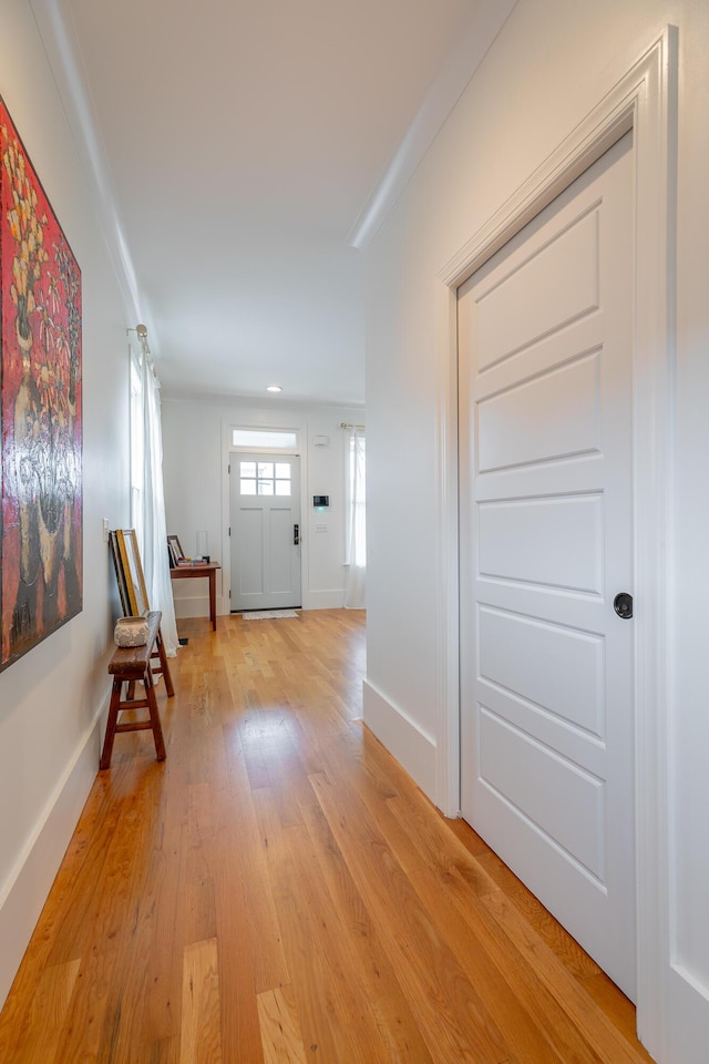 661 E 16th St, Chattanooga, TN 37408 - corridor featuring light wood-style floors and baseboards