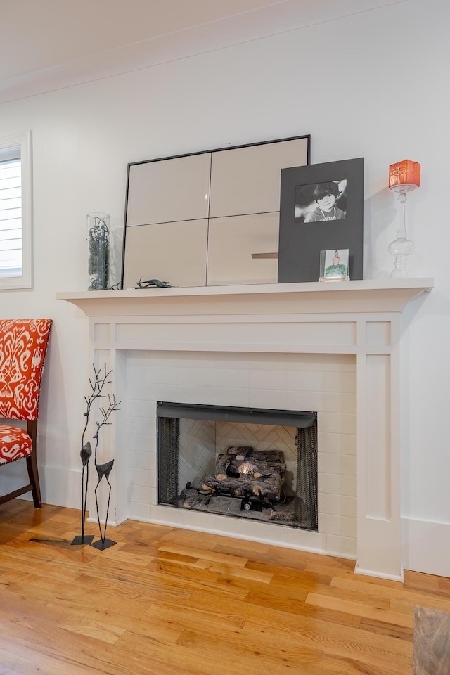 661 E 16th St, Chattanooga, TN 37408 - detailed view of a fireplace and wood finished floors