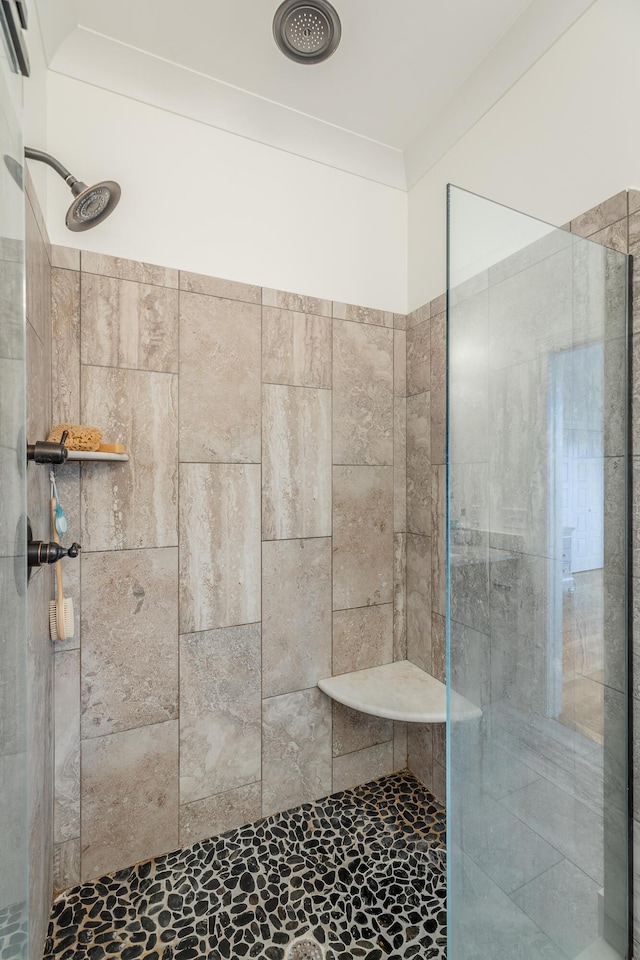661 E 16th St, Chattanooga, TN 37408 - full bathroom featuring tiled shower