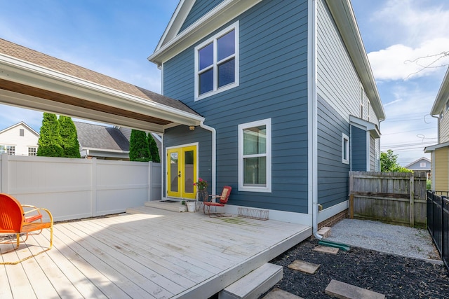 661 E 16th St, Chattanooga, TN 37408 - wooden terrace featuring a fenced backyard