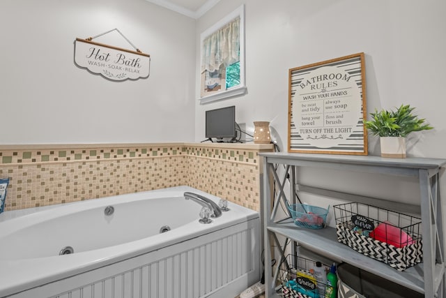 684 Mcconnell Xing, Lafayette, GA 30728 - full bathroom featuring a jetted tub and crown molding
