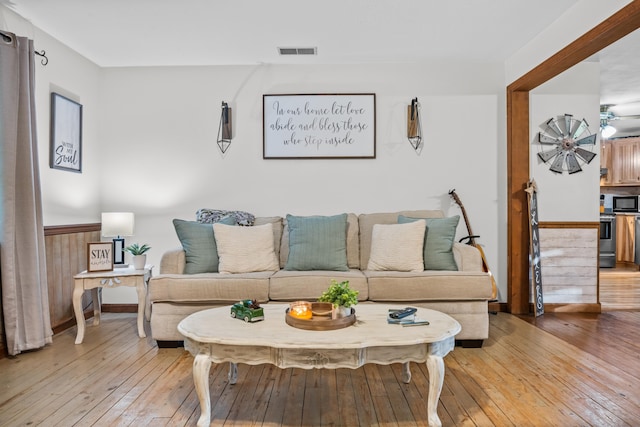 684 Mcconnell Xing, Lafayette, GA 30728 - living area with light wood-style floors