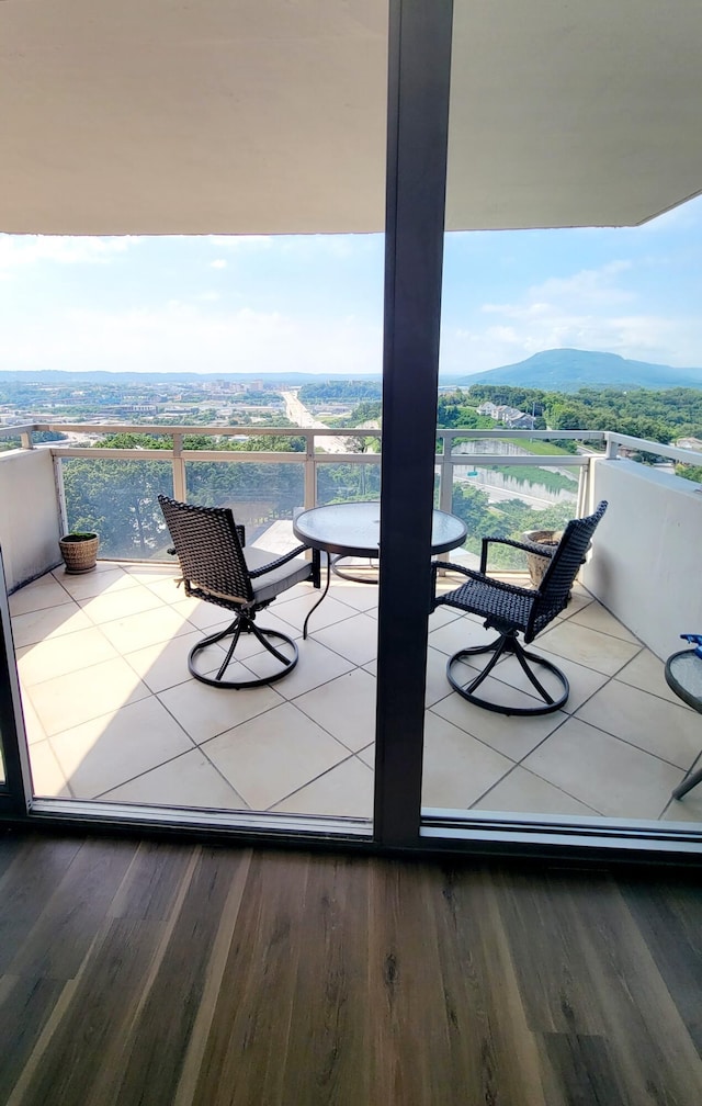 1131 Stringers Ridge Rd Unit 12H, Chattanooga, TN 37405 - balcony with a mountain view